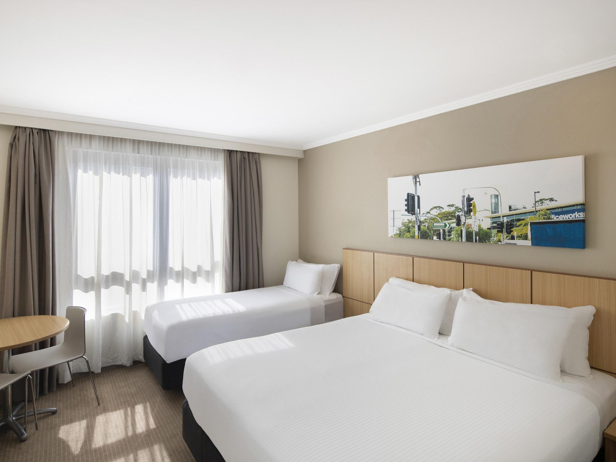 Mercure Sydney Manly Warringah Exterior foto