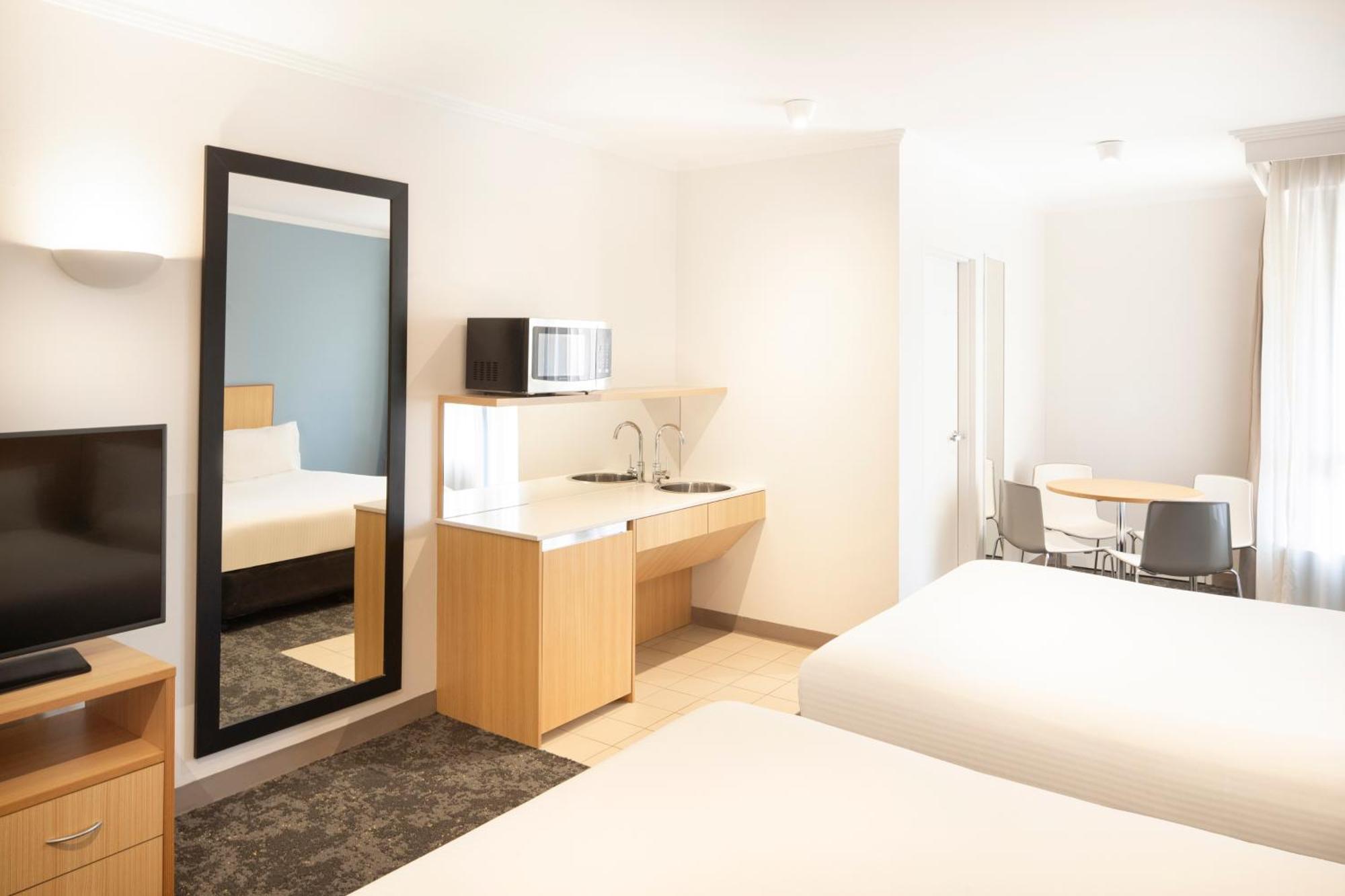 Mercure Sydney Manly Warringah Exterior foto